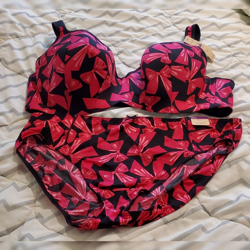 Cacique Bra and Panty Set